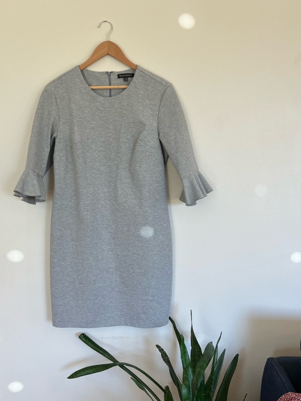 BANANA REPUBLIC | Knee-Length Pencil Dress with Ruffle Sleeves | Size 14